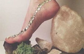 高跟鞋女特工：麻豆传媒最新力作，魅力与智慧的完美结合