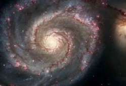 哈勃望远镜最新视频揭秘宇宙奥秘，绝美影像震撼呈现