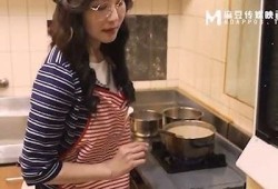 麻豆传媒免费视频分享平台，免费观看最新热门影视作品尽在此！