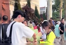 麻豆传媒出品：兄妹情深的感人故事，带你领略爱与纠葛